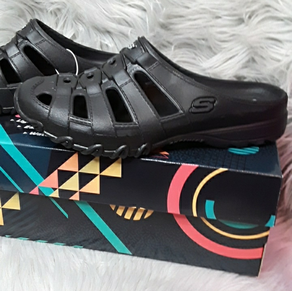 Skechers slides Cali Gear